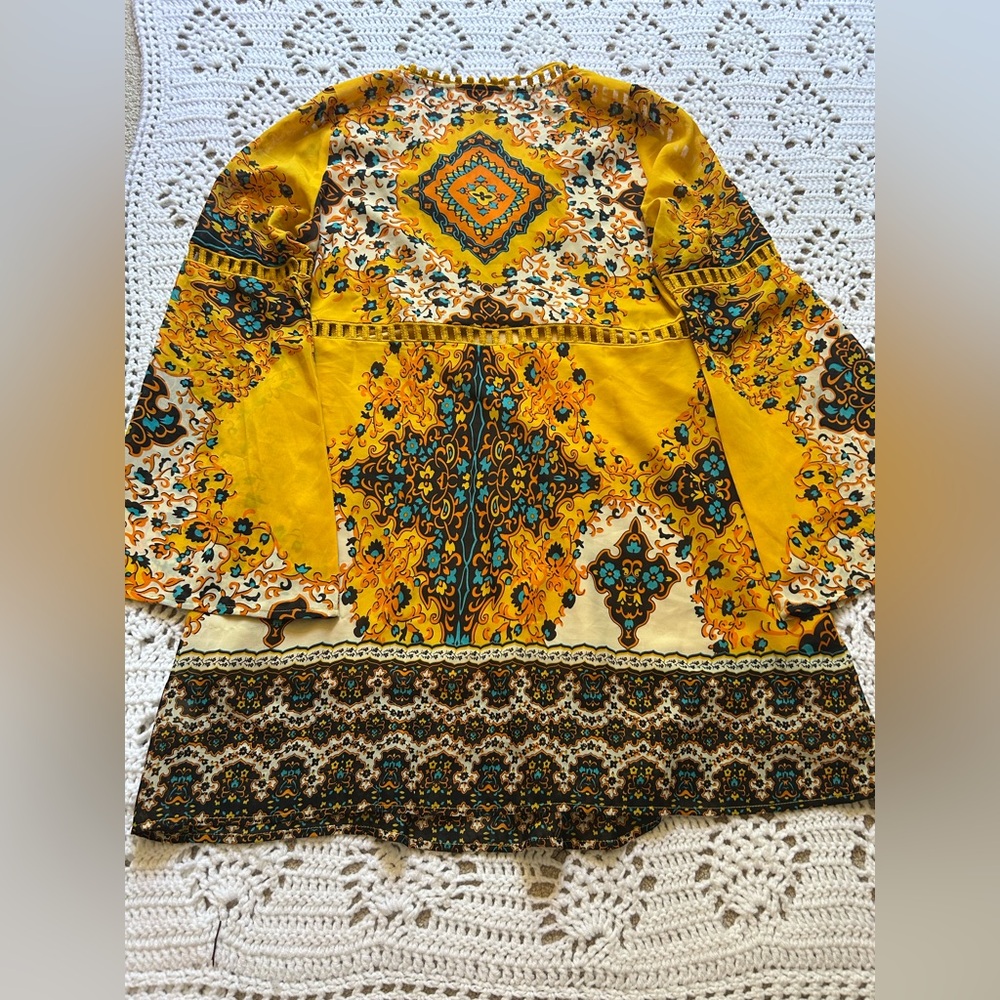 Umgee Tunic Size M Crochet Bohemian Bell Sleeves Yellow Layering Boutique - Picture 7 of 11